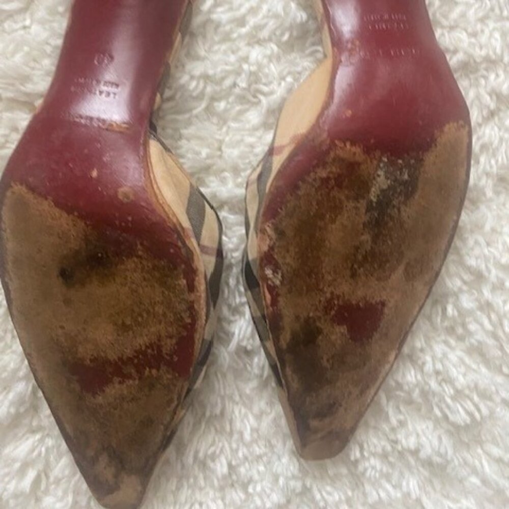 Authentic Burberry - Picture 7 of 9